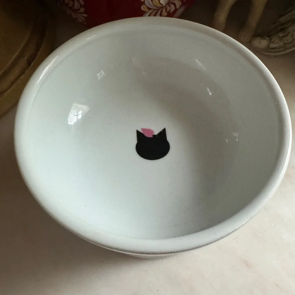 Ceramic Elevated Cat Bowl - White with Pink Paw & Flower Design